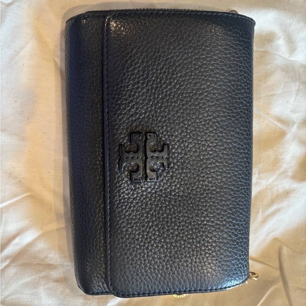 Tory Burch Black Textured Wallet